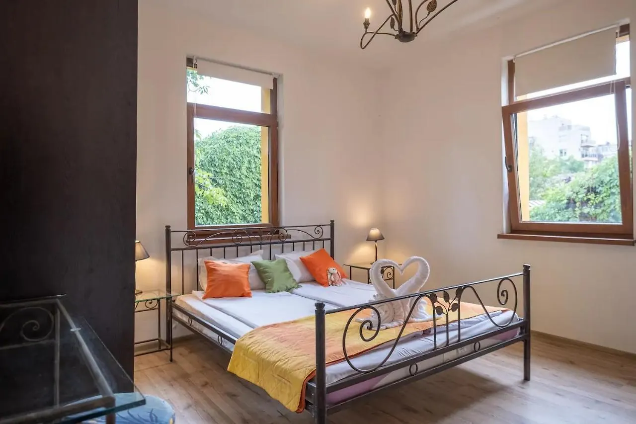 Entire Central House With Guest Rooms & Garden Sofia Bulgaria